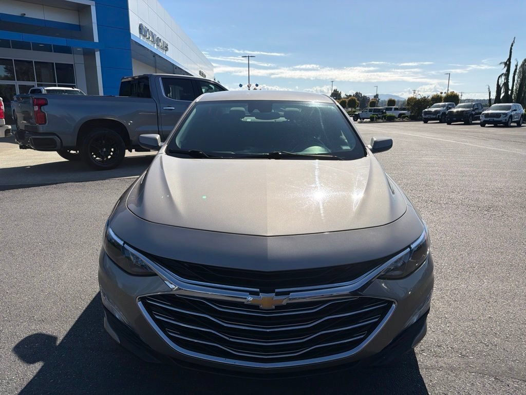 Used 2024 Mineral Gray Metallic Chevrolet 1LT image 9