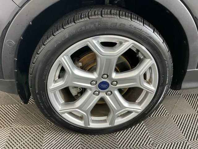 Used 2018 Shadow Black Ford Titanium image 31