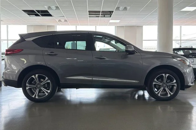 Used 2025 Urban Gray Pearl Acura Technology Package image 3