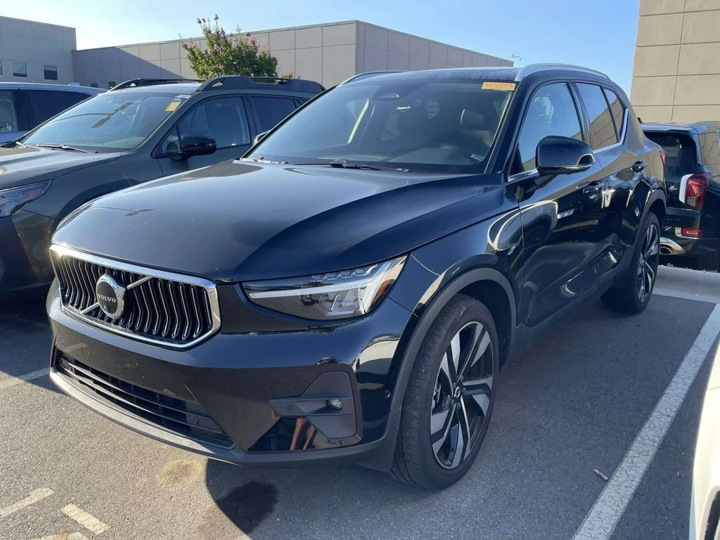 Used 2023 Black Stone Volvo Plus Bright Theme image 2