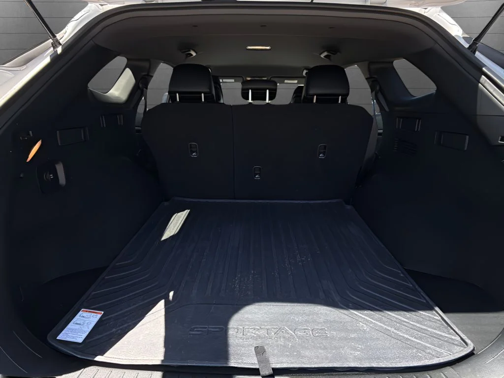 Used 2023 White Kia X-Line image 22