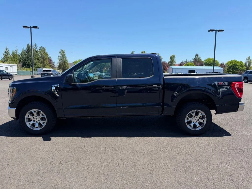Used 2023 Blue Metallic Ford XLT image 6