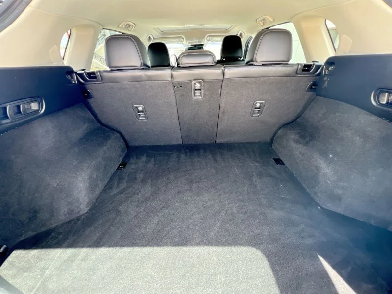 Used 2019 BLUE Mazda Grand Touring image 14