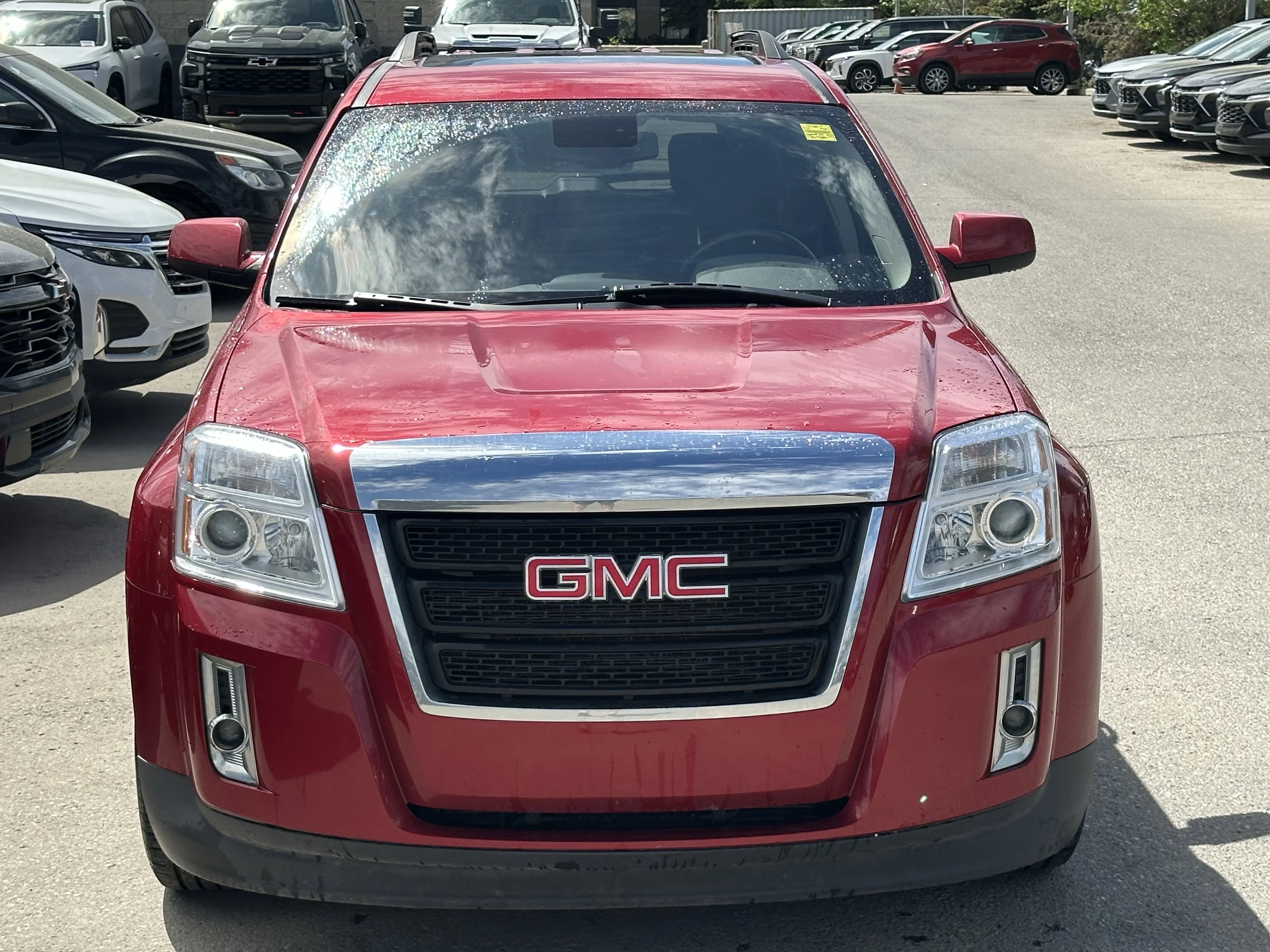 Used 2014 Red GMC SLE image 2
