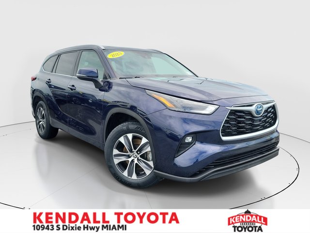 Used 2023 Toyota Highlander Hybrid XLE SUV in Miami #T51000A