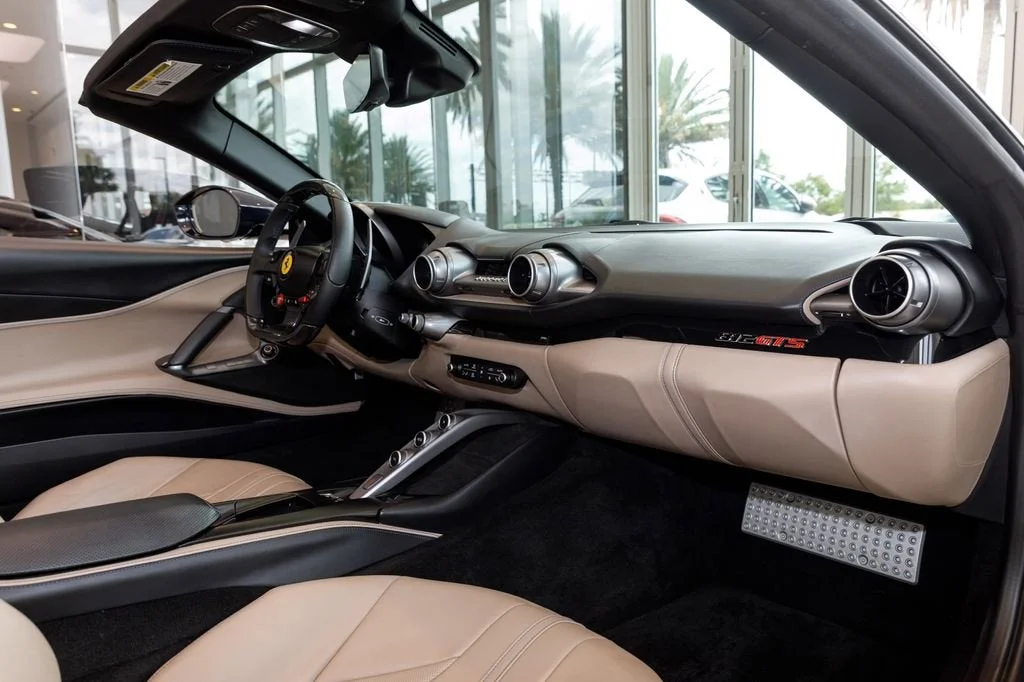 Used 2022 Blu Pozzi Ferrari  image 27