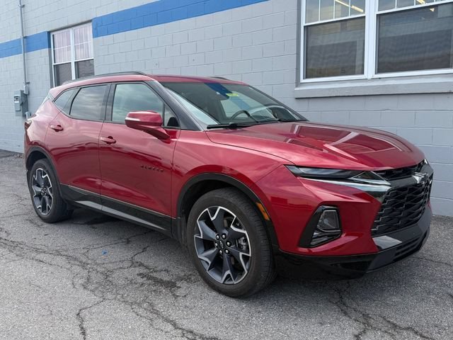 Used 2021 CHERRY RED TINTCOAT Chevrolet RS image 3