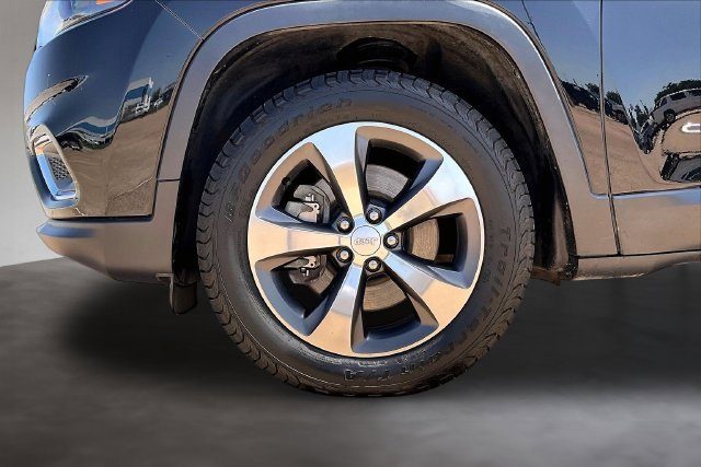 Used 2019 Black Jeep Limited image 8