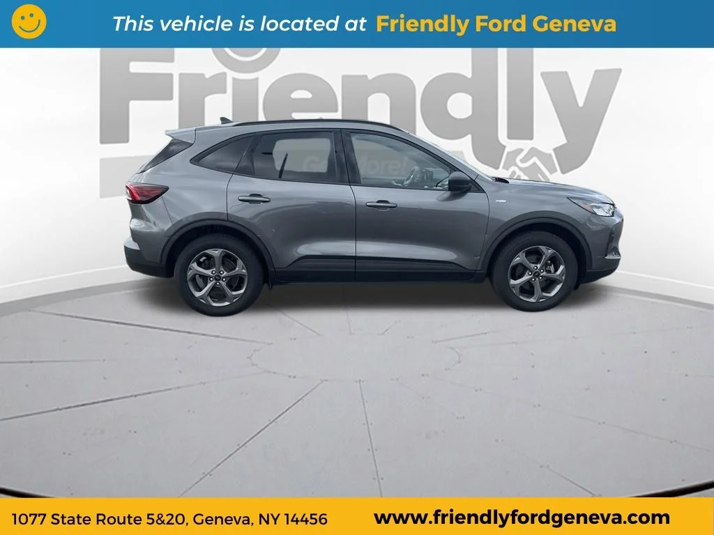Used 2025 Carbonized Gray Metallic Ford ST-Line image 4