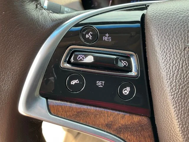 Used 2013 White Cadillac Luxury image 11