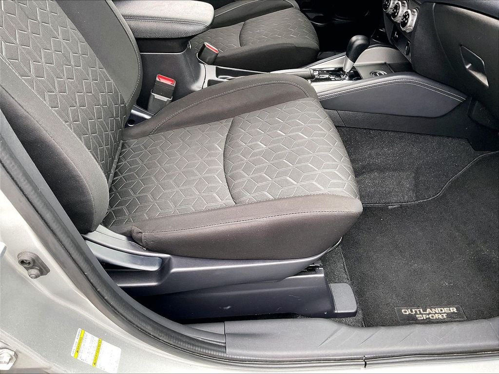 Used 2024 Alloy Silver Metallic Mitsubishi  image 34