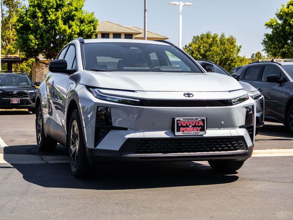 2026 Toyota C-HR  SE