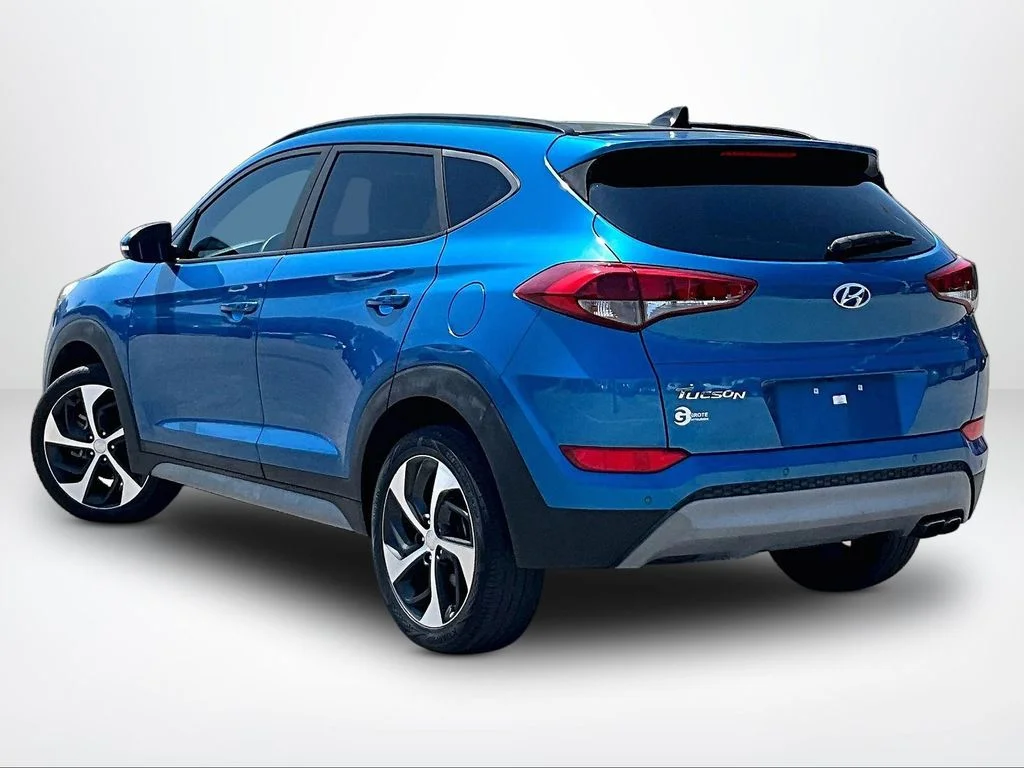 Used 2018 Blue Hyundai Value image 14