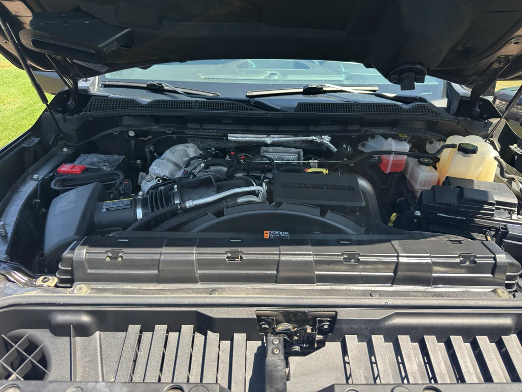 Used 2023 Forest Metallic GMC SLT image 27