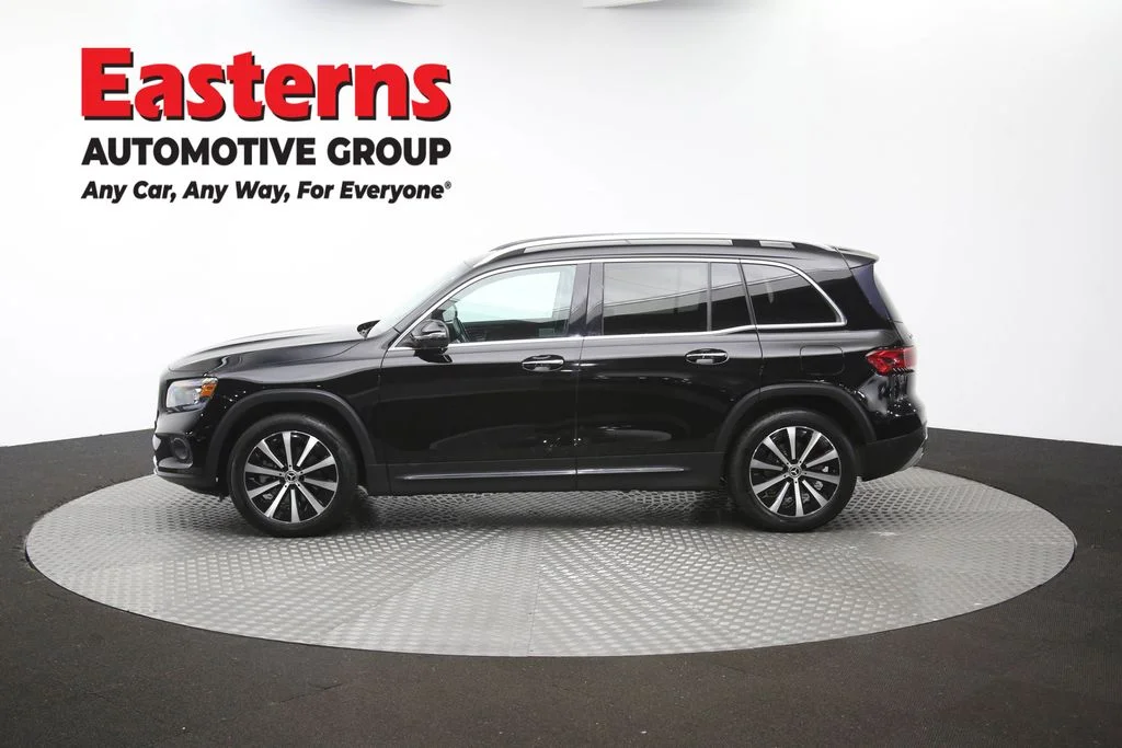 Used 2022 Black Mercedes-Benz GLB 250 image 60