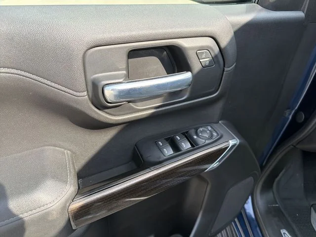 Used 2019 Blue Chevrolet RST image 15