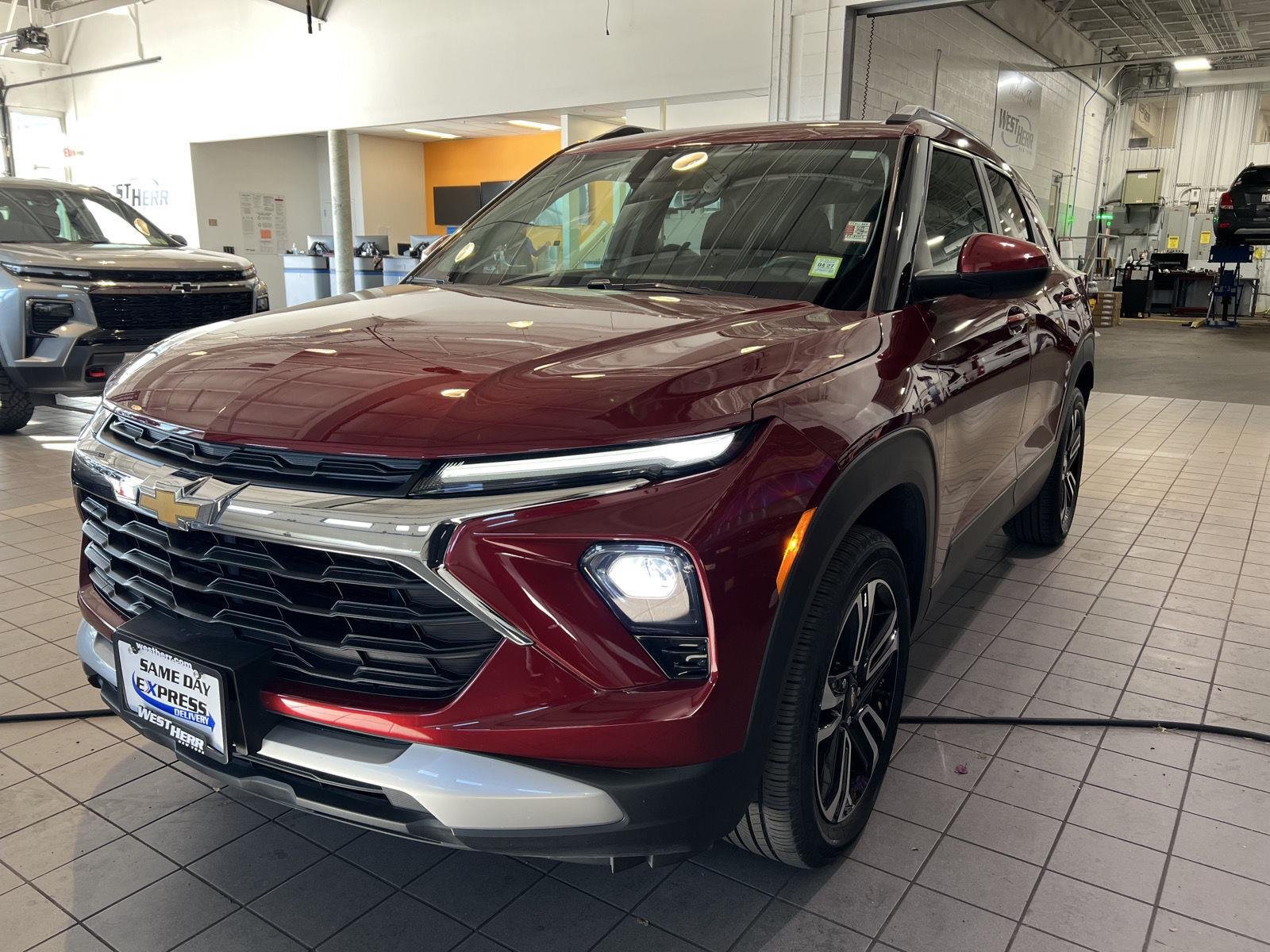 Used 2024 Crimson Metallic Chevrolet LT image 4