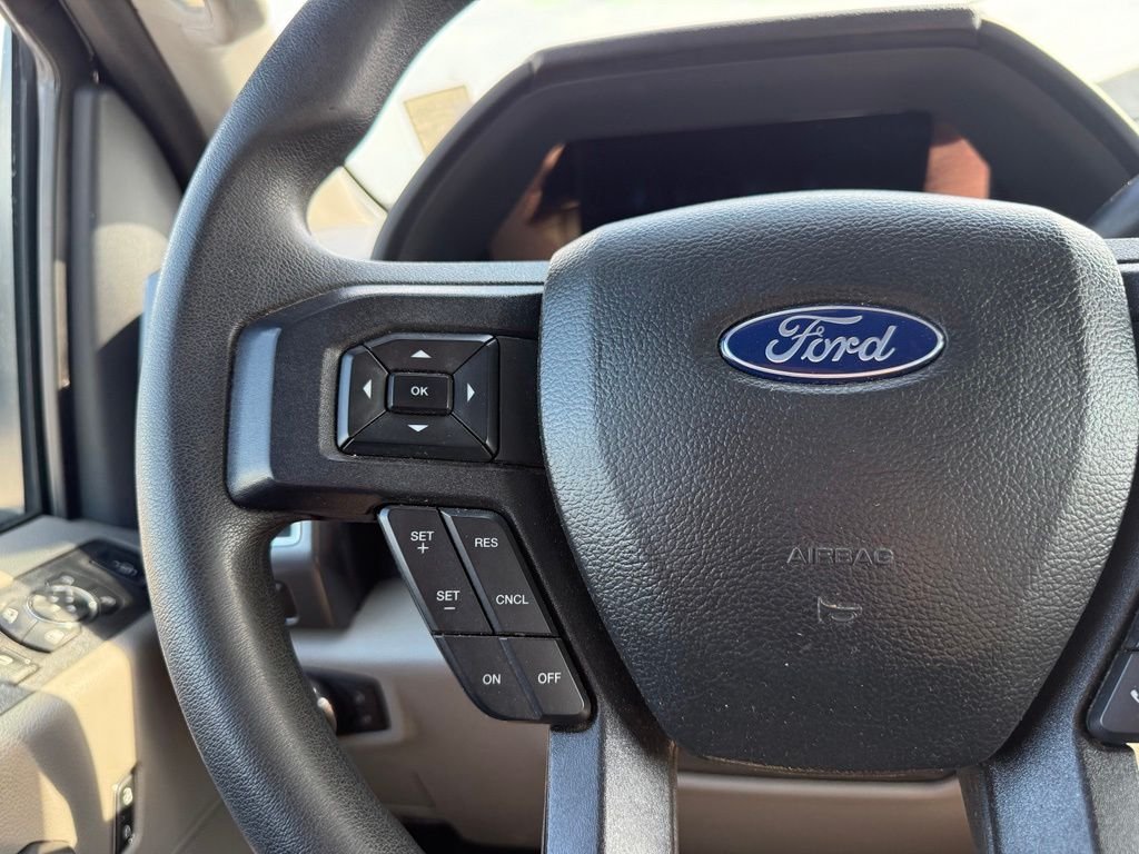 Used 2022 Agate Black Metallic Ford XLT image 11