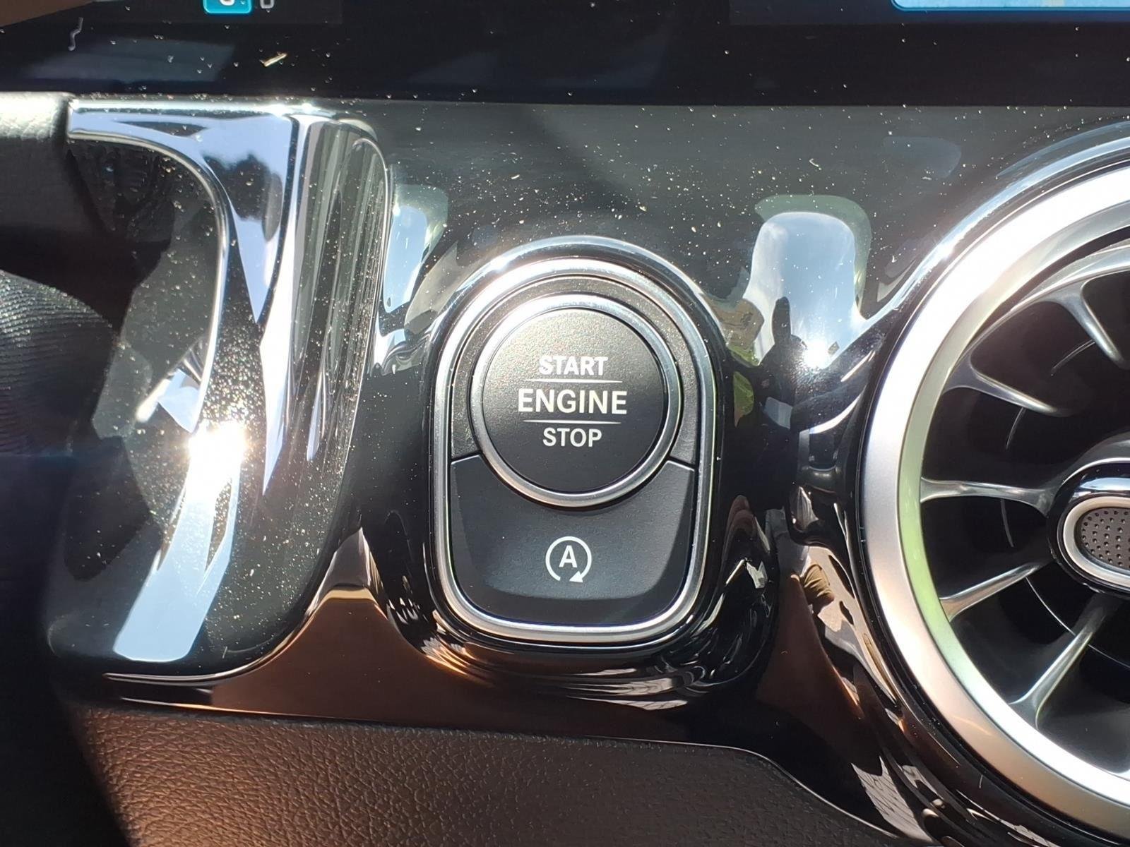New 2026 Mountain Grey Metallic Mercedes-Benz GLA 250 image 29