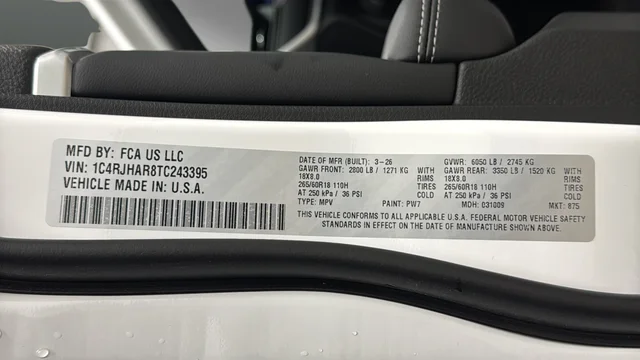New 2026 Bright White Clear-Coat Exterior Paint Jeep Altitude image 36