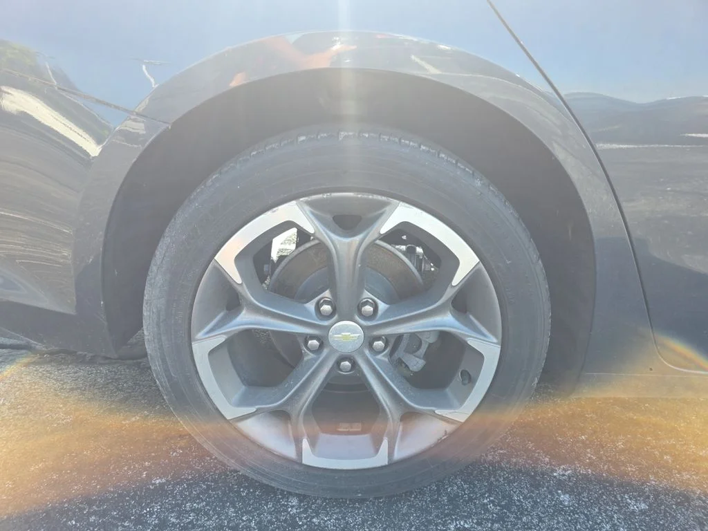 Used 2020 Gray Chevrolet LT image 26