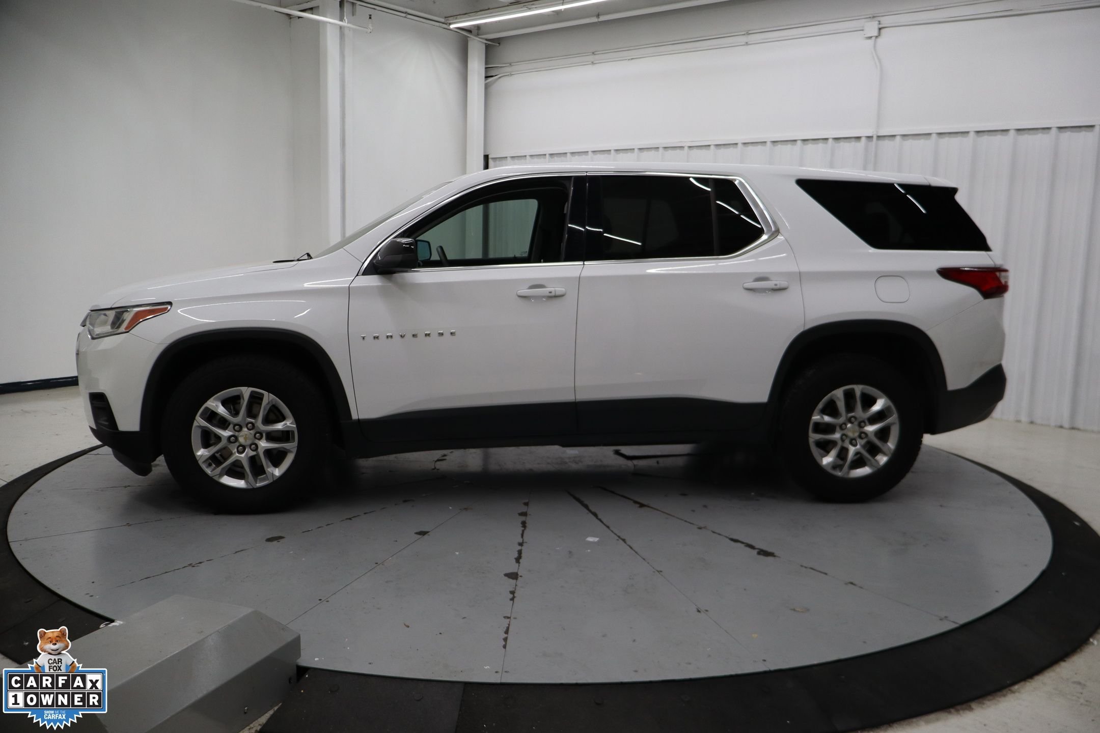 Used 2021 White Chevrolet LS image 7