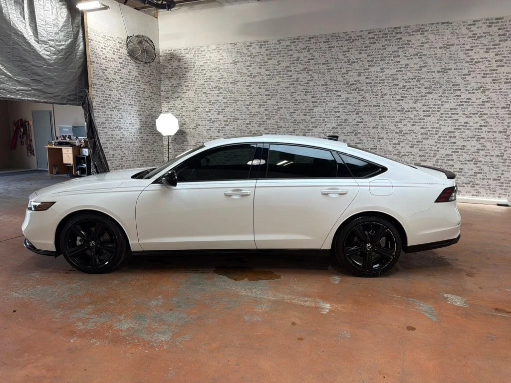 Used 2025 Platinum White Pearl Honda Sport-L image 4