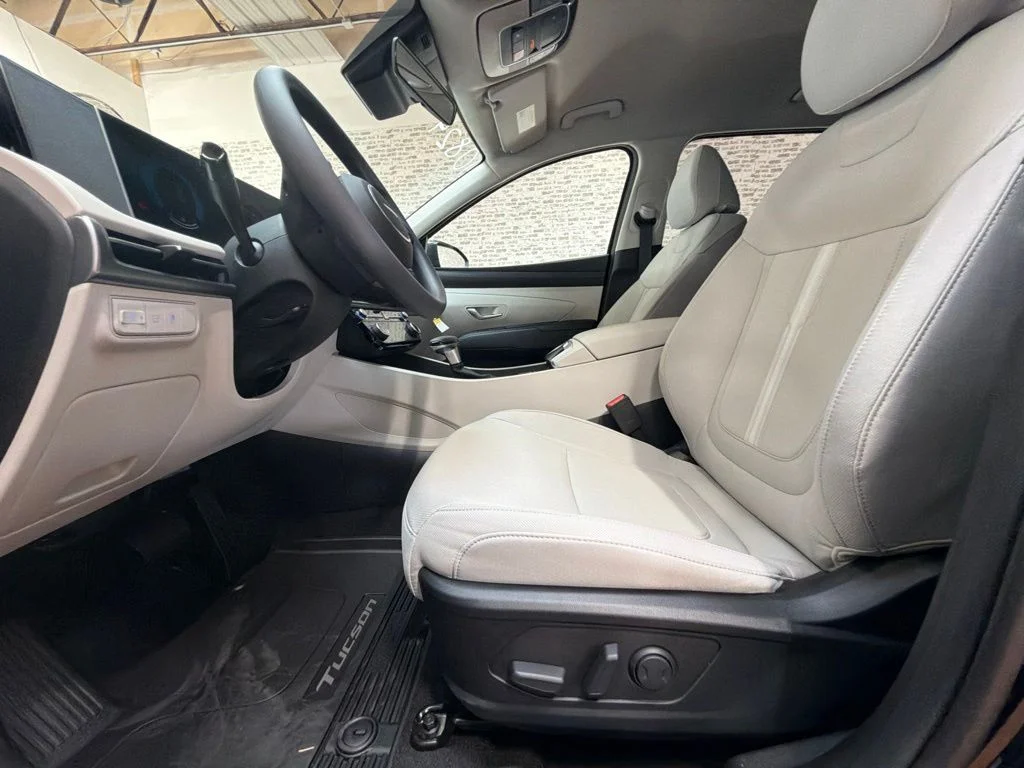New 2026 Phantom Black Hyundai SEL Plus image 23