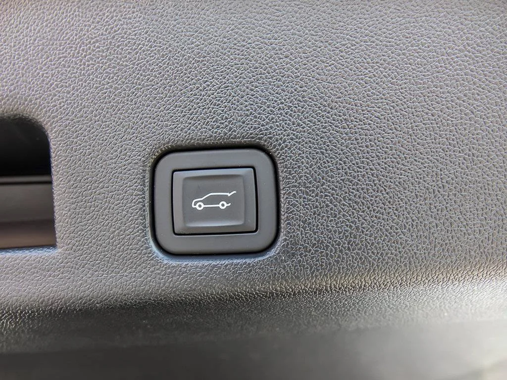 Used 2026 Sterling Gray Metallic Chevrolet AWD RS image 30