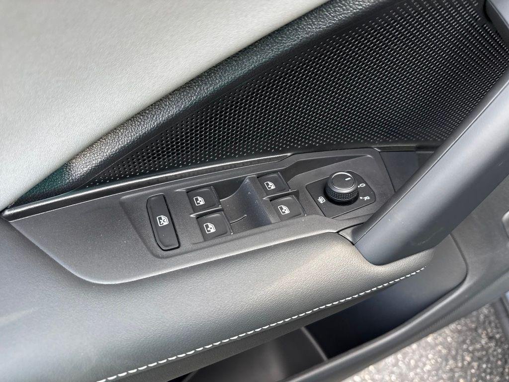 New 2026 Platinum Gray Metallic Volkswagen 2.0T SE image 14