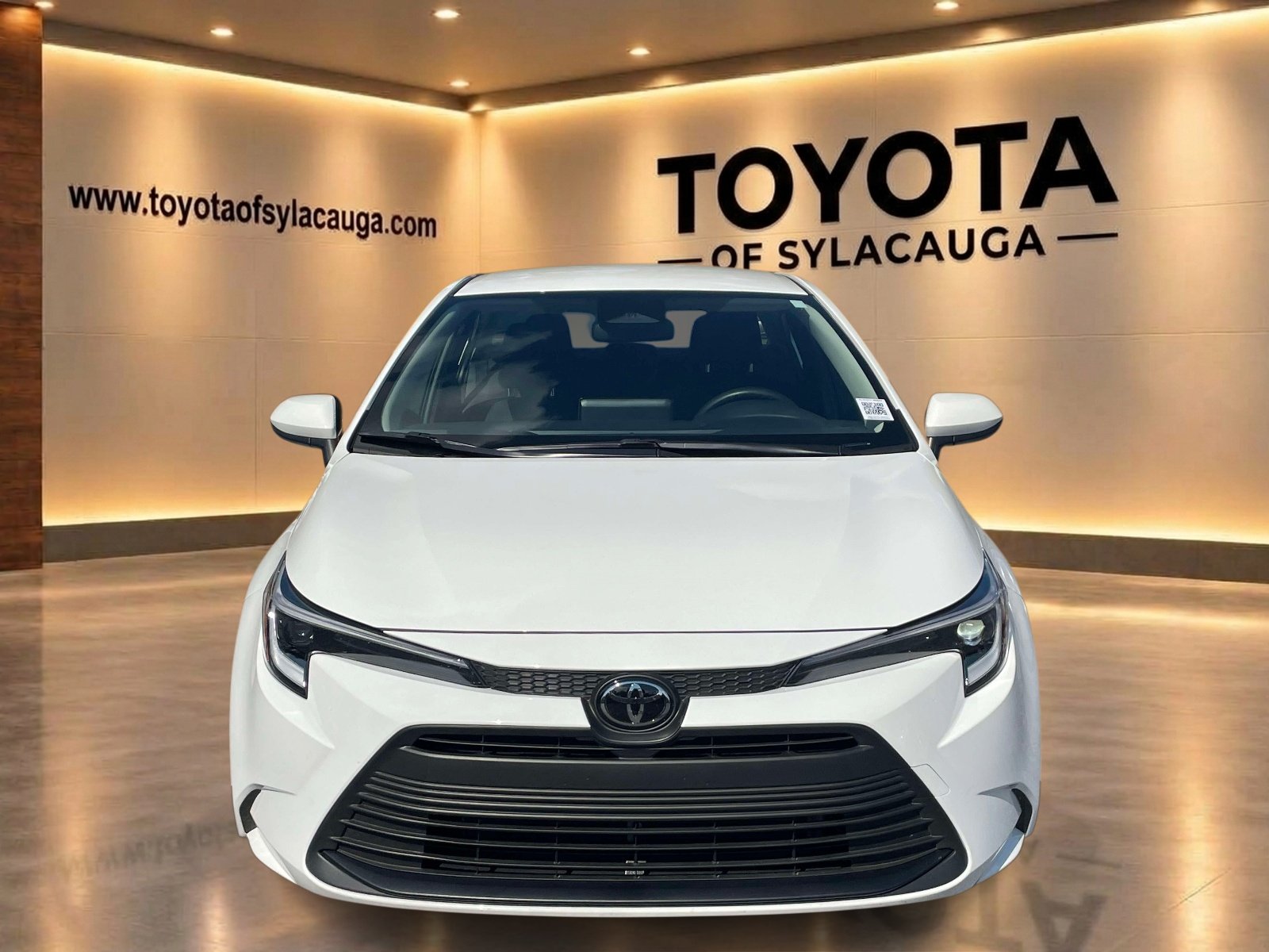 Used 2026 Ice Cap Toyota Hybrid LE image 6