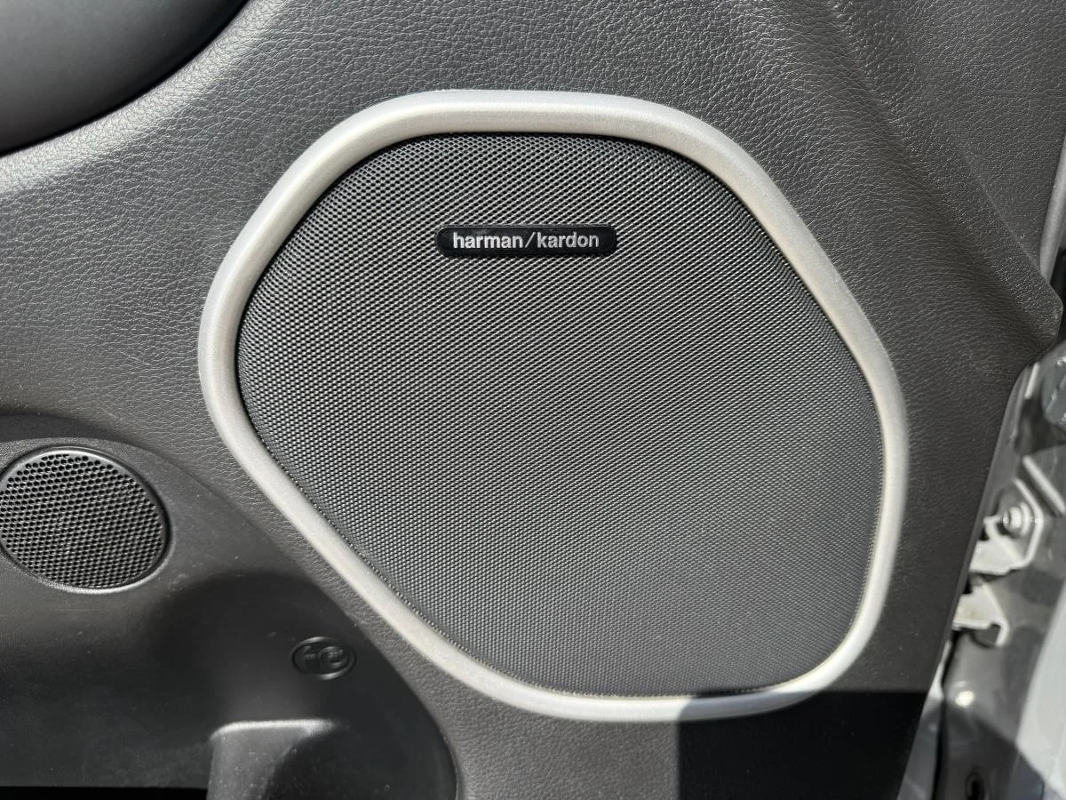 Used 2019 Grey Jeep SRT image 15