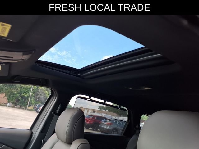 Used 2021 White Mazda Signature image 12