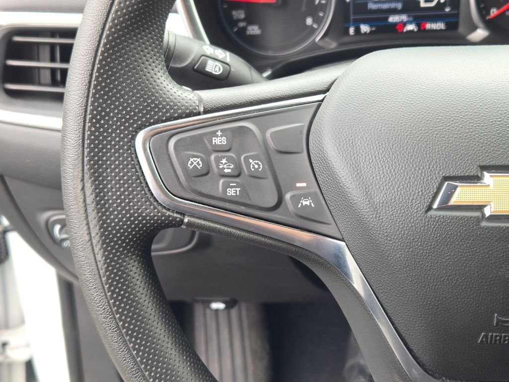 Used 2024 Summit White Chevrolet LT image 29