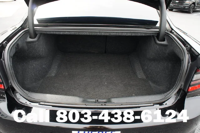 Used 2023 Black Dodge SXT image 6