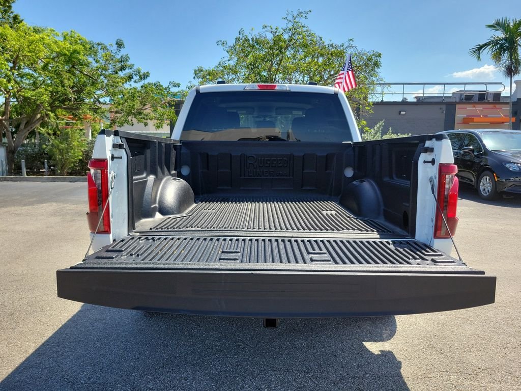 Used 2025 White Ford XLT image 7
