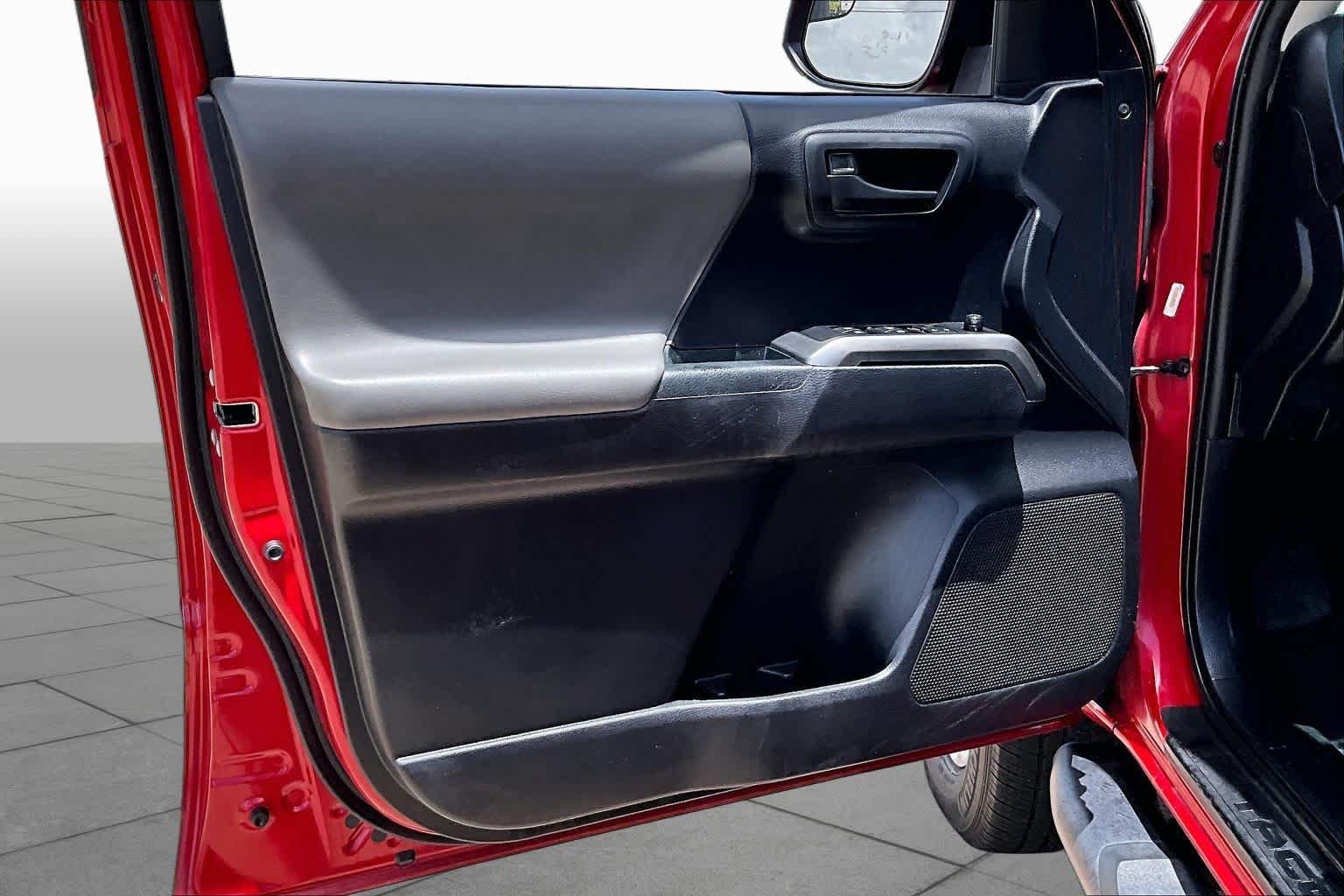 Used 2020 Barcelona Red Metallic Toyota SR5 image 21