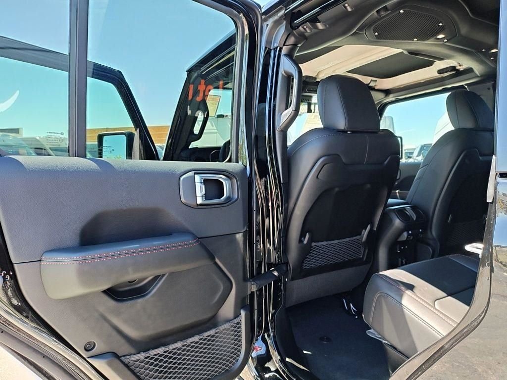 New 2026 Black Clearcoat Jeep Rubicon X image 28