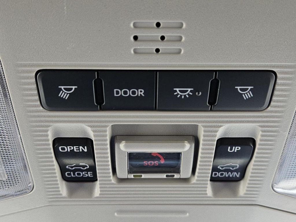 Used 2023 Silver Toyota XLE Premium image 22