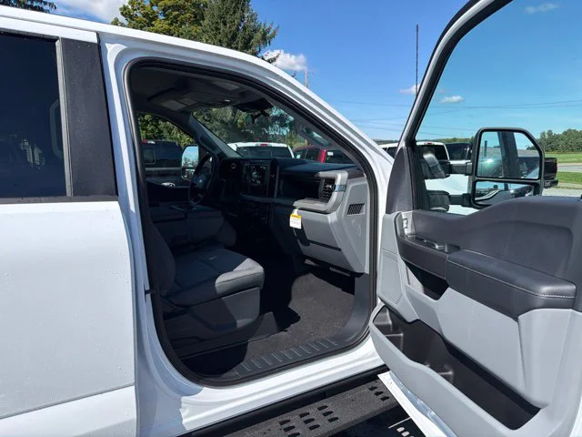New 2027 Oxford White Ford F-350® XL image 91