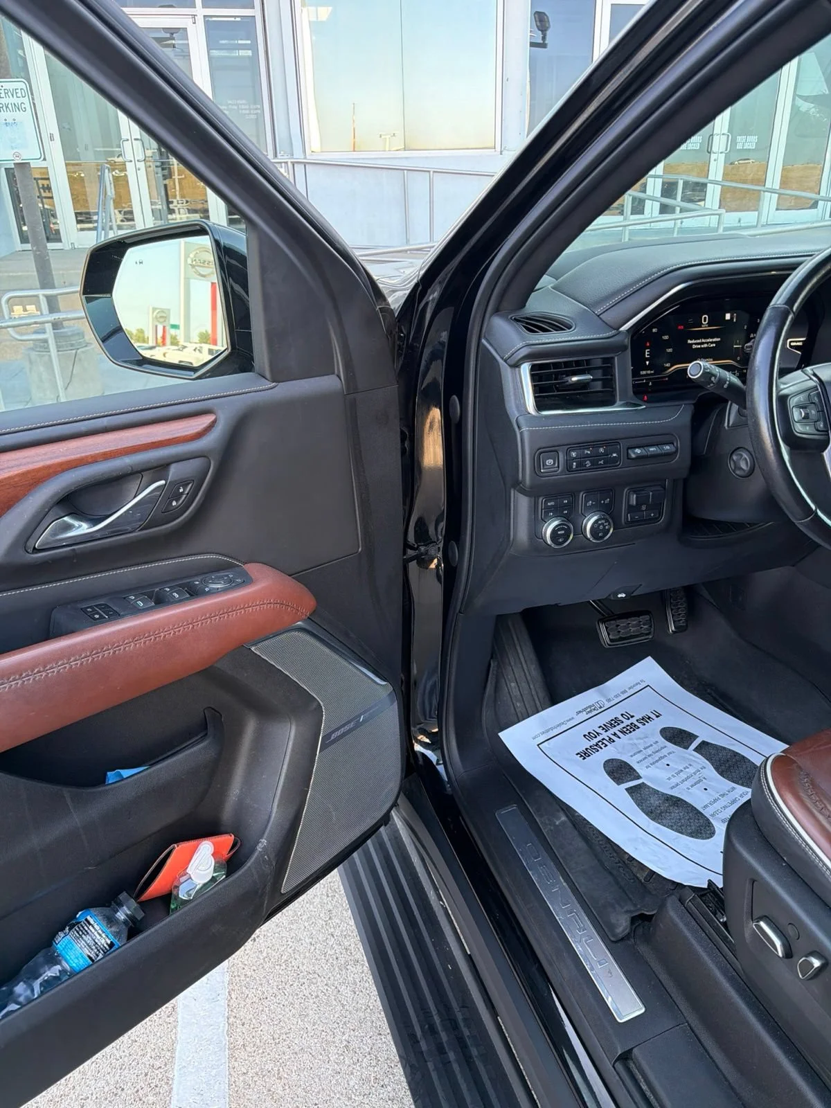 Used 2023 ONYX BLACK GMC Denali Ultimate image 9