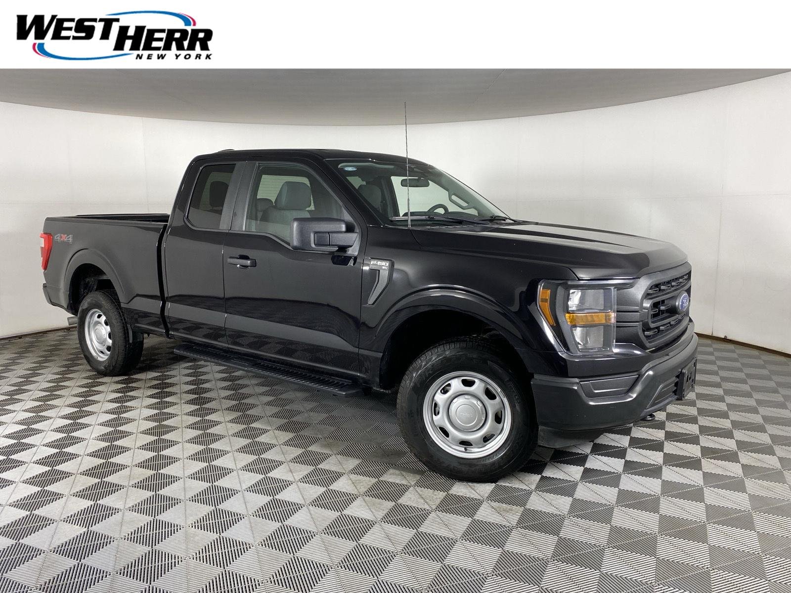 Used 2023 Agate Black Ford XL image 1