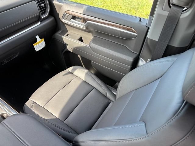 New 2026 Special Exterior Color Chevrolet LT image 9