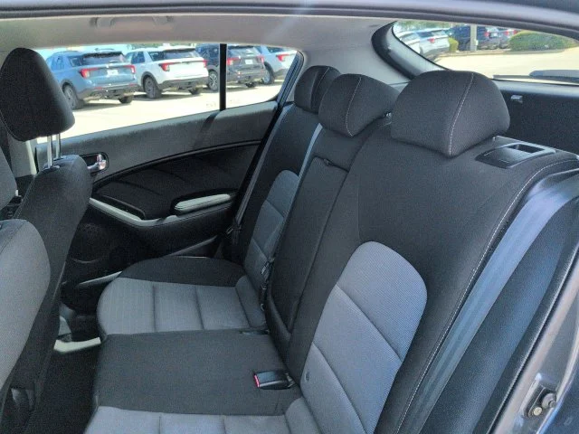 Used 2016 Steel Blue Metallic Kia LX image 13