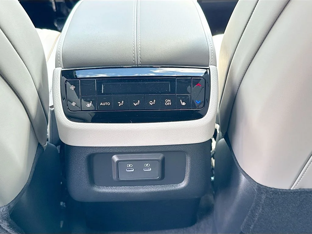 New 2027 GRAND BLUE INFINITI Autograph AWD image 27