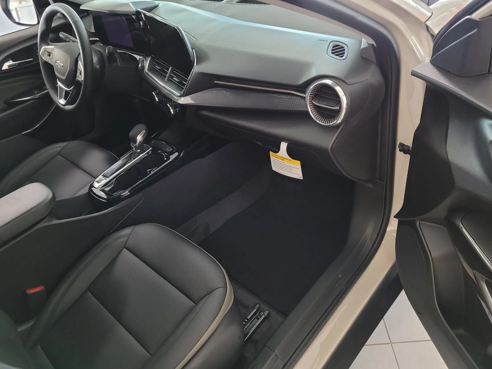 2026 Chevrolet Trax Activ - Photo 6