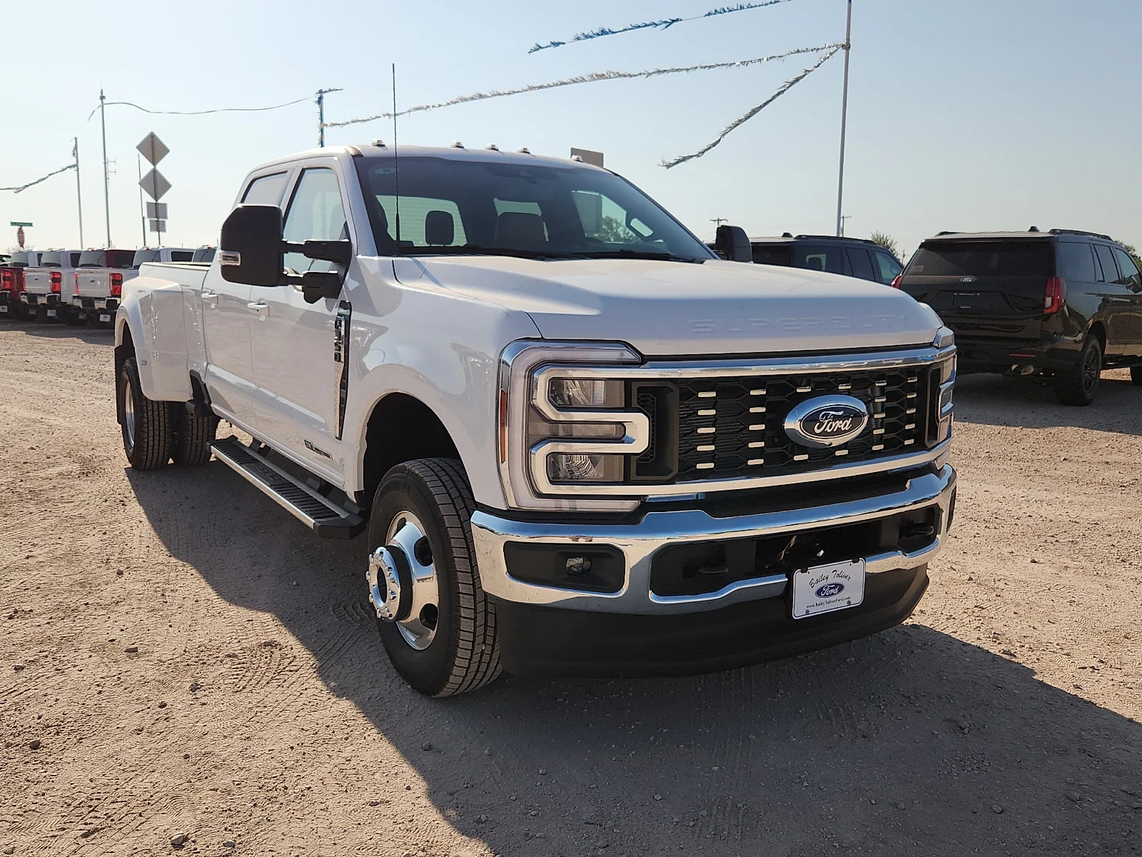 New 2026 Oxford White Ford Lariat image 1