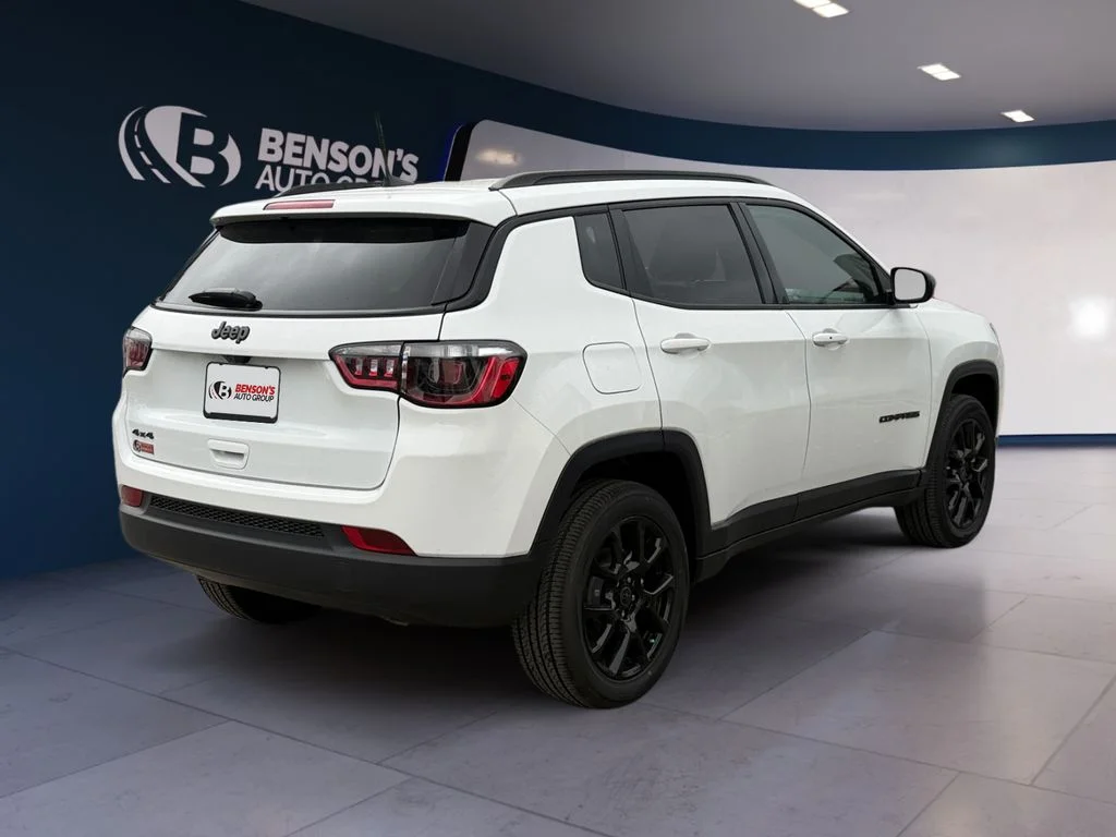 New 2026 White Jeep Latitude image 5