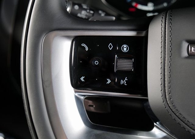 2025 Land Rover Range Rover SE - Photo 18
