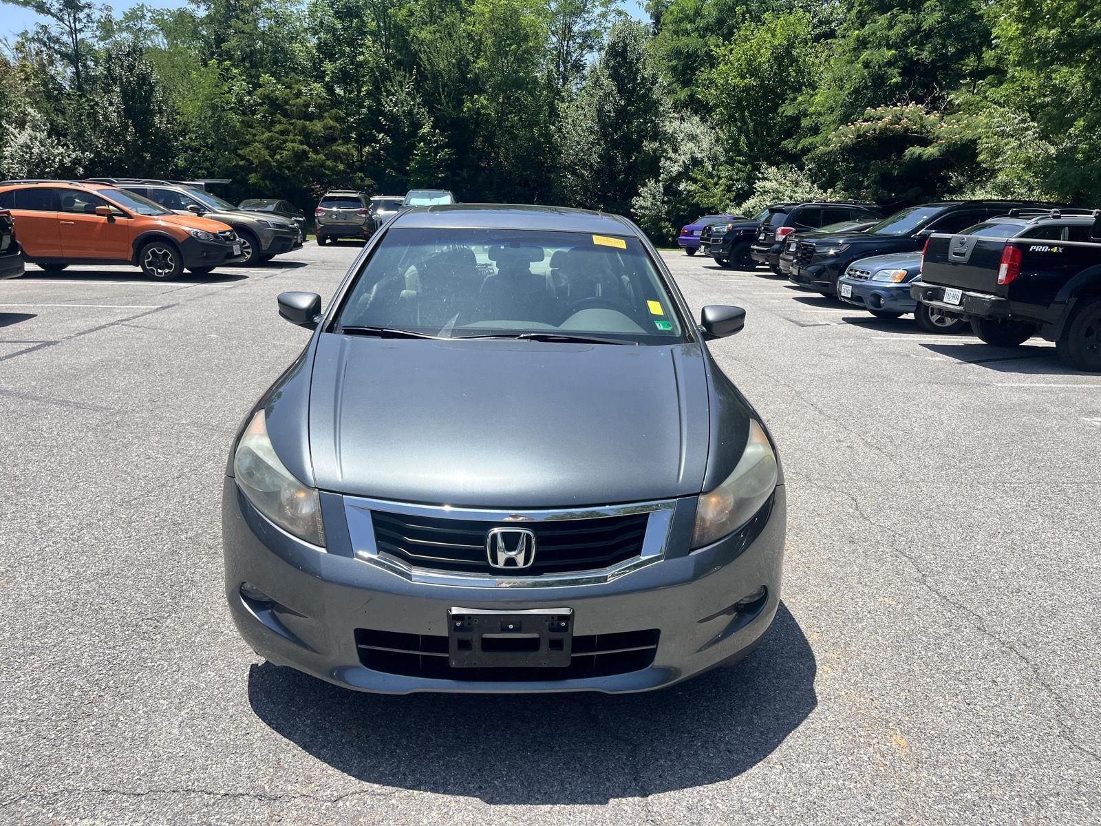 Used 2010 Polished Metal Metallic Honda EX-L image 2
